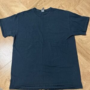 Gildan Men's Dark Blue Short Sleeve Tee